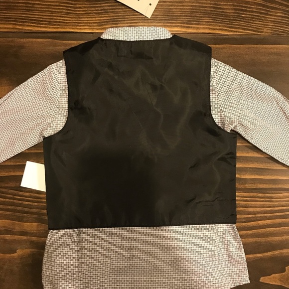 $20 - NEW - Kenneth Cole Reaction Suit - Size 12M - Picture 6 of 6